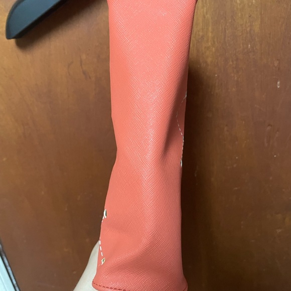 Micahel Kohrs Peach Makeup Bag NWOT - Picture 4 of 5